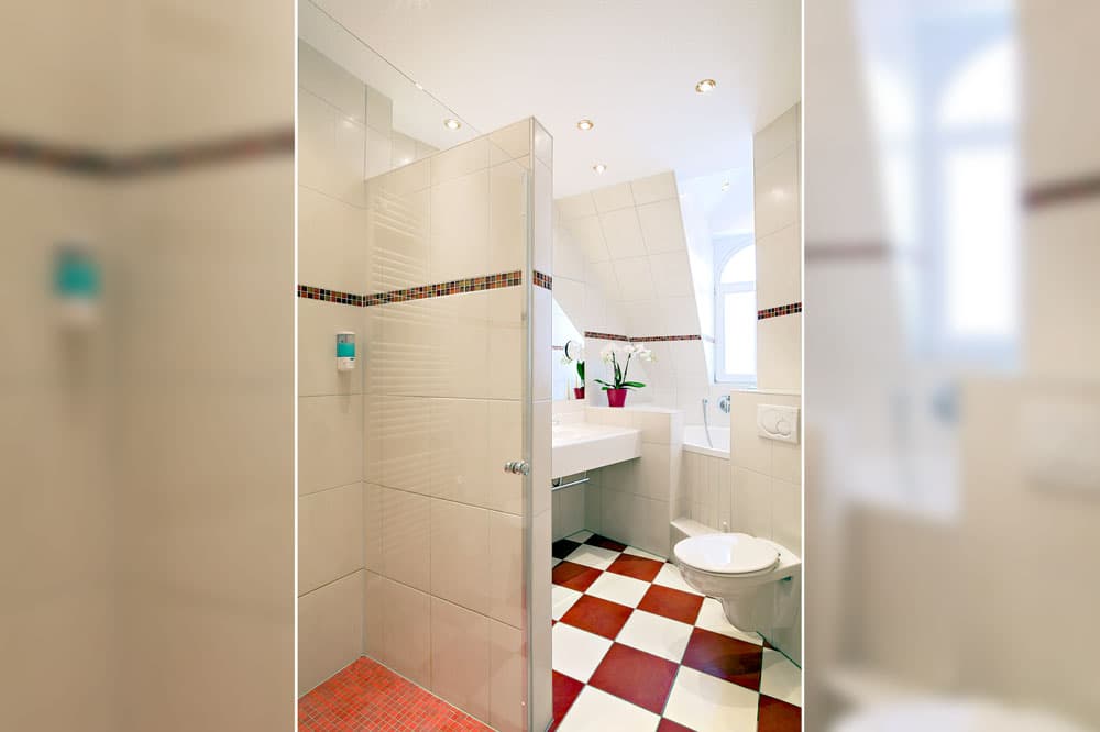 Badezimmer des Deluxe Doppelzimmers