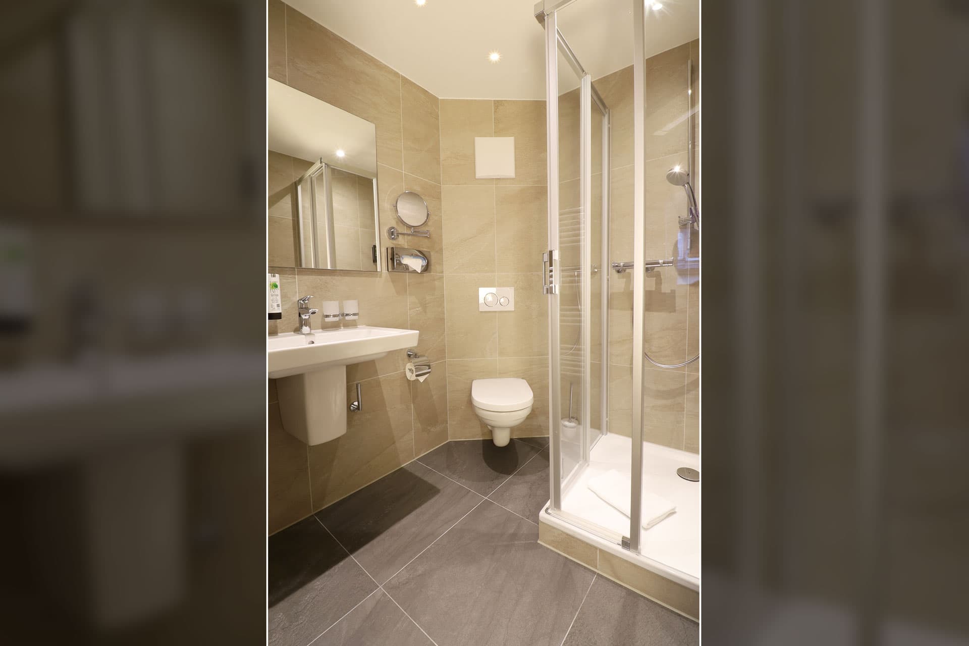 Badezimmer des Premium Einzelzimmers